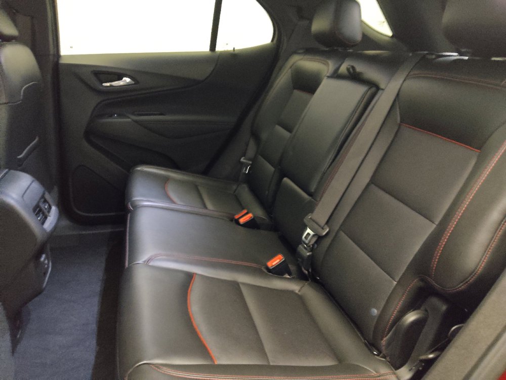 Used 2022 Chevrolet Equinox RS w/ RS Leather Package FWD image 18
