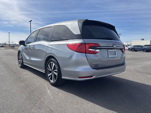 Used 2024 Honda Odyssey Touring image 5