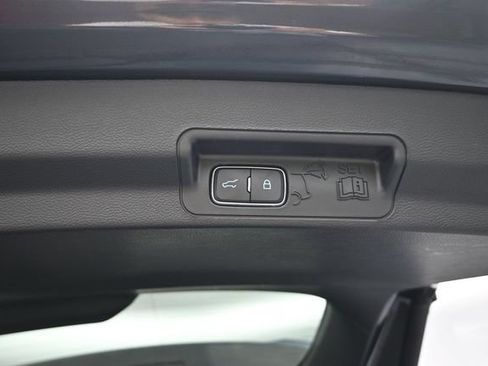Certified 2024 Ford Explorer XLT w/ Equipment Group 202A AWD/4WD image 28