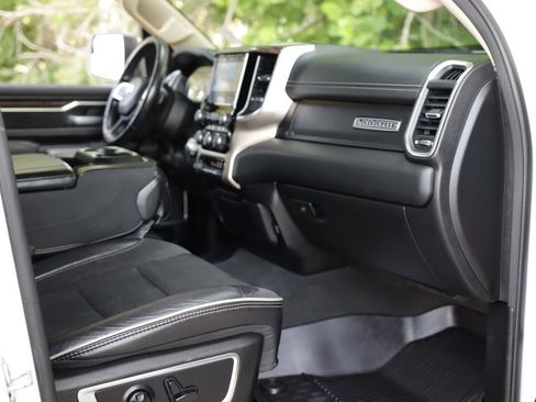 Used 2020 RAM 1500 Laramie AWD/4WD image 38