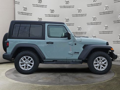 Used 2023 Jeep Wrangler Sport S image 6