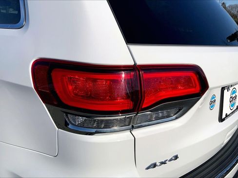 Used 2021 Jeep Grand Cherokee Limited image 26