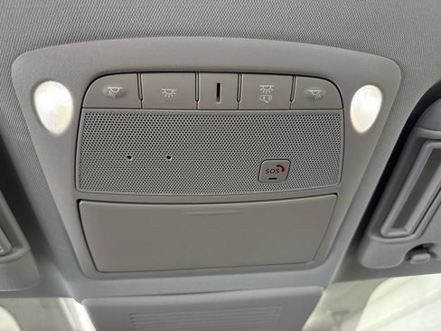 Used 2020 Nissan Armada SL image 30