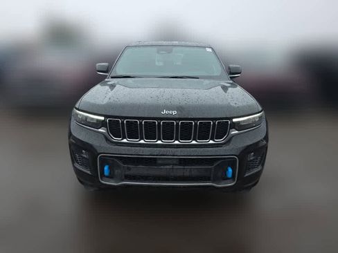 Used 2022 Jeep Grand Cherokee Overland w/ Luxury Tech Group IV image 2