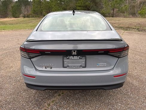 Used 2025 Honda Accord Sport image 8