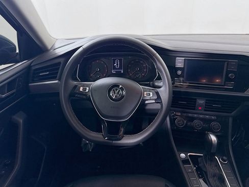 Certified 2021 Volkswagen Jetta SE w/ SE Cold Weather Package FWD image 21