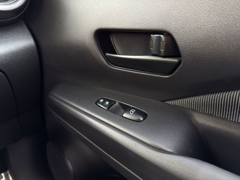 Used 2020 Nissan Kicks S image 15