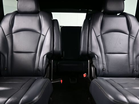 Used 2022 Buick Enclave Essence AWD/4WD image 19
