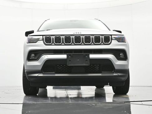 Used 2024 Jeep Compass Latitude AWD/4WD image 36