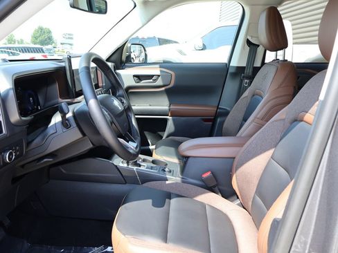 Certified 2025 Ford Bronco Sport Outer Banks w/ Outer Banks Tech Package+ AWD/4WD image 22
