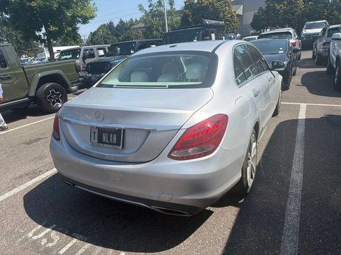 Used 2015 Mercedes-Benz C 300 Sedan image 4