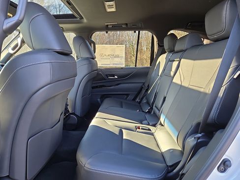 New 2026 Lexus LX 600 4WD w/ Luxury Package image 6