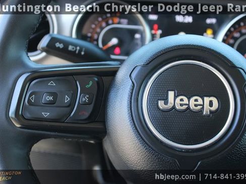 Used 2023 Jeep Gladiator Willys image 21