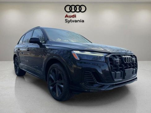 Certified 2025 Audi Q7 Premium Plus image 1