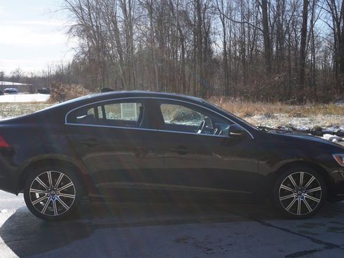 Used 2014 Volvo S60 T5 image 7