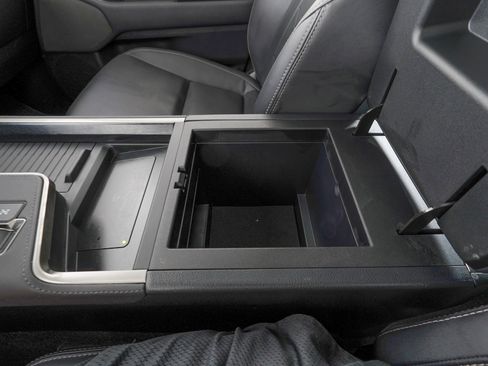 Used 2024 Lexus GX 550 w/ Accessory Package (2T) image 32