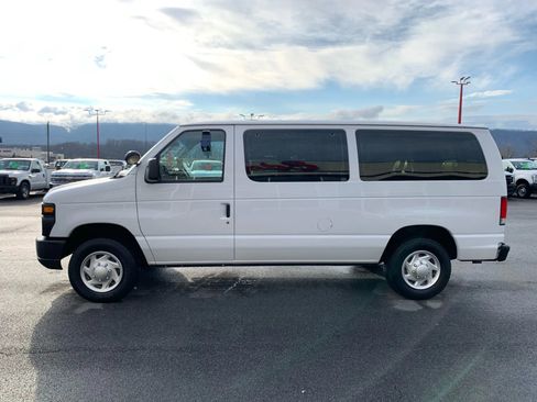 Used 2014 Ford E-150 and Econoline 150 Wagon w/ Power Windows & Locks Group image 5