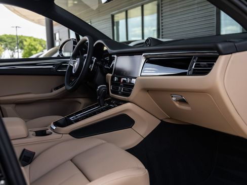 New 2026 Porsche Macan AWD/4WD image 42