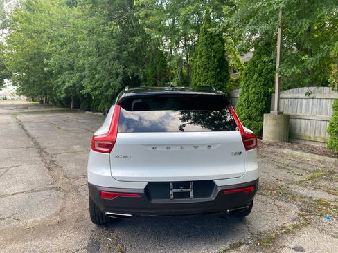 Used 2019 Volvo XC40 T5 R-Design AWD/4WD image 4