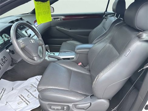 Used 2005 Toyota Solara SLE image 11