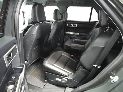 Used 2024 Ford Explorer XLT w/ Equipment Group 202A AWD/4WD image 36