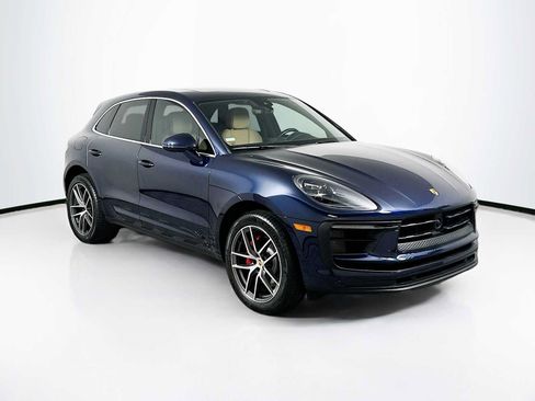 Certified 2023 Porsche Macan S AWD/4WD image 7