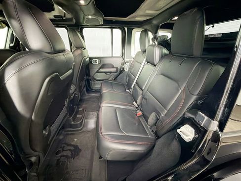 Used 2024 Jeep Wrangler Unlimited Rubicon image 25