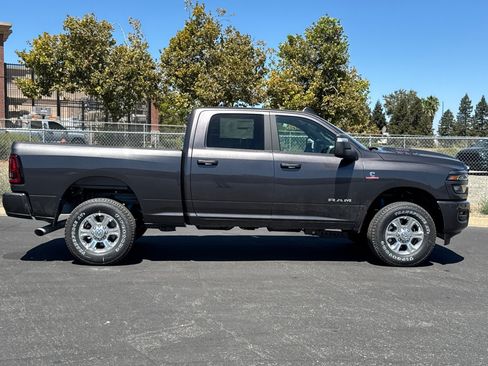 New 2026 RAM 2500 Big Horn AWD/4WD image 2