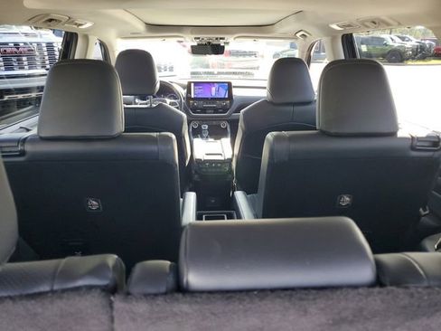 Used 2024 Toyota Grand Highlander AWD image 32