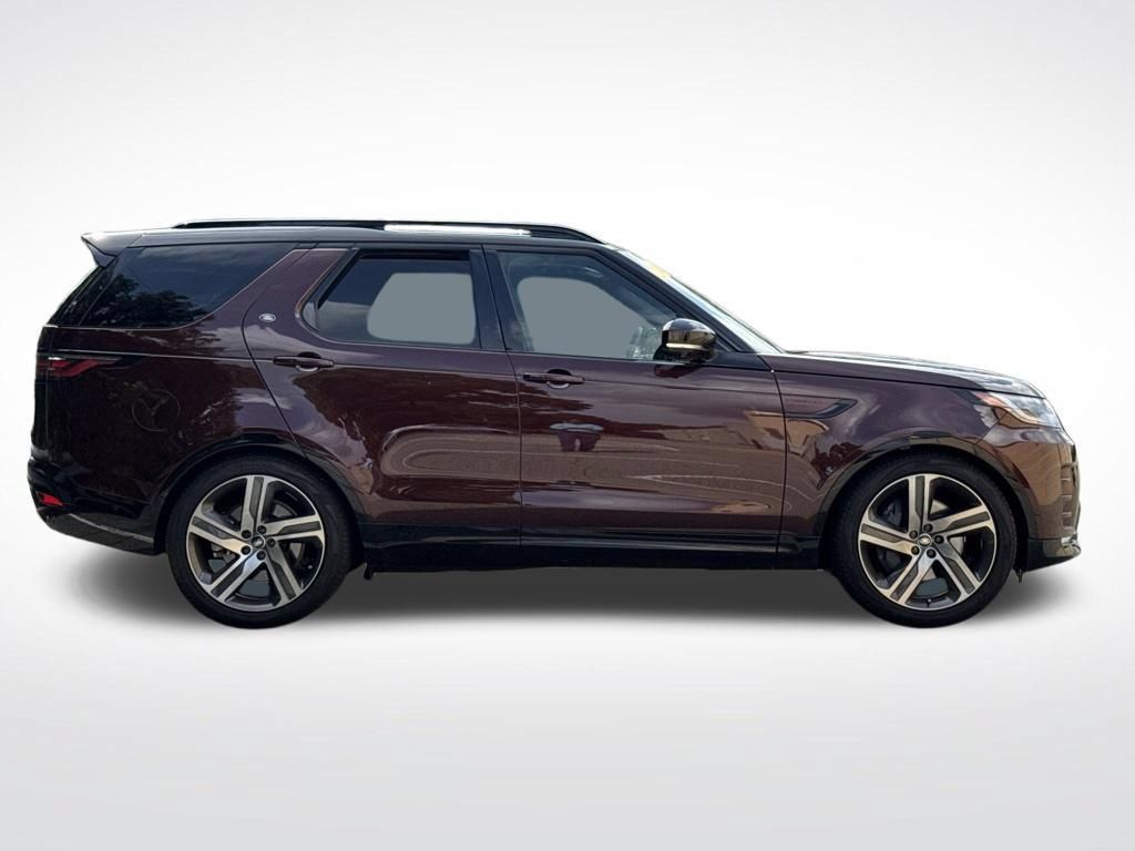 Certified 2026 Land Rover Discovery Limited Edition AWD/4WD image 4