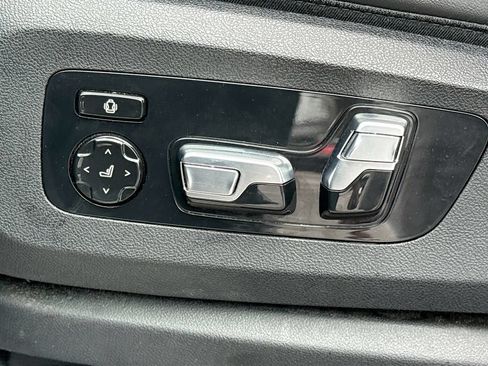 Used 2024 BMW X5 M60i w/ Climate Comfort Package AWD/4WD image 26