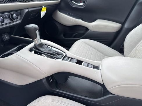 Used 2025 Honda HR-V LX image 23