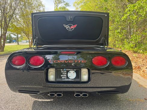 Used 2002 Chevrolet Corvette Convertible w/ Preferred Equipment Group2 image 5