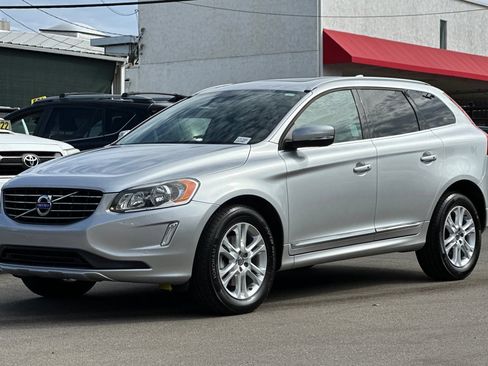 Used 2016 Volvo XC60 T5 Premier w/ Proximity Package FWD image 8