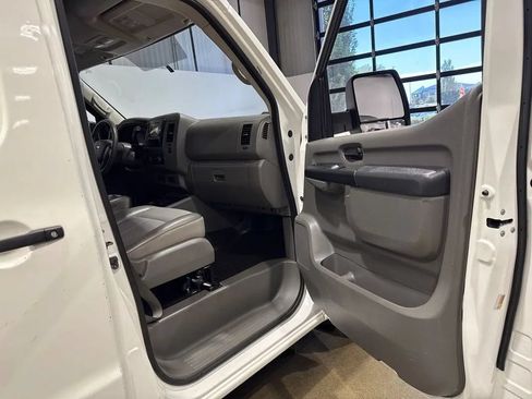 Used 2018 Nissan NV 2500 S RWD image 62