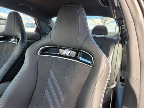 Certified 2025 Hyundai Elantra N Base image 11