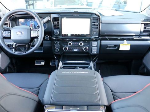 New 2026 Ford F250 Lariat w/ Black Appearance Package image 29