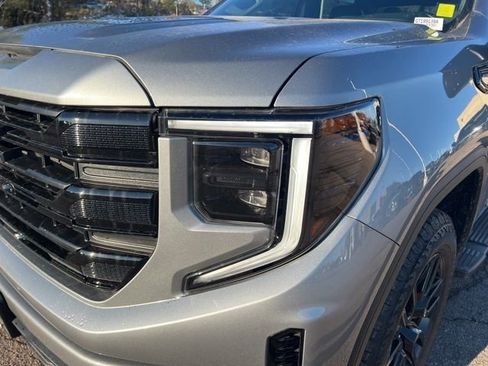 Used 2023 GMC Sierra 1500 Elevation w/ Preferred Package image 9