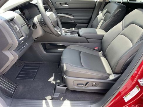 New 2026 Nissan Pathfinder SL FWD image 21