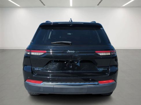 Used 2023 Jeep Grand Cherokee Limited w/ Luxury Tech Group II AWD/4WD image 5