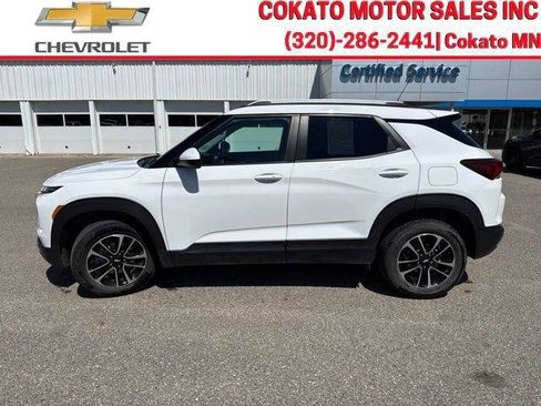 Used 2025 Chevrolet TrailBlazer LT AWD/4WD image 4