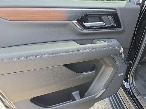 New 2026 GMC Yukon XL Denali AWD/4WD image 15