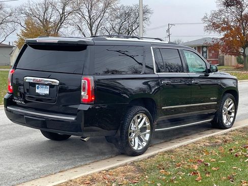 Used 2016 GMC Yukon XL Denali image 8