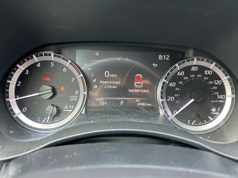 Used 2023 Toyota Highlander XLE FWD image 25