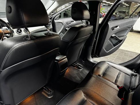 Used 2015 Mercedes-Benz GLA 250 image 39