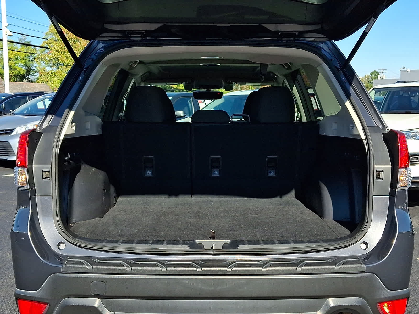 Used 2021 Subaru Forester Premium AWD/4WD image 30
