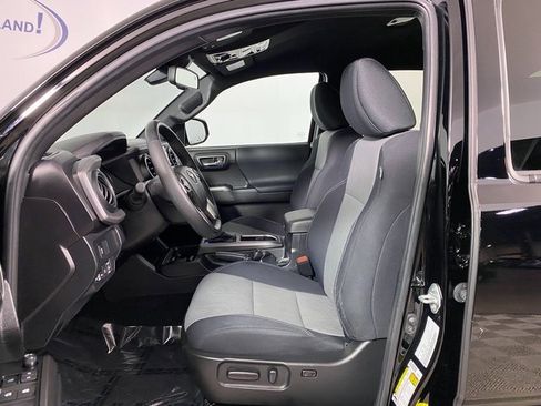 Certified 2023 Toyota Tacoma TRD Off-Road image 10