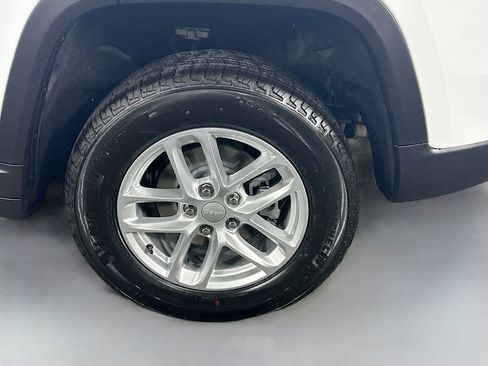 New 2025 Jeep Grand Cherokee Laredo X w/ Luxury Tech Group I image 17