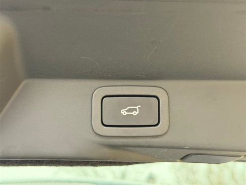 Used 2016 Land Rover Range Rover Sport HSE image 19