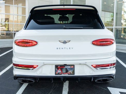 Used 2021 Bentley Bentayga Speed AWD/4WD image 18